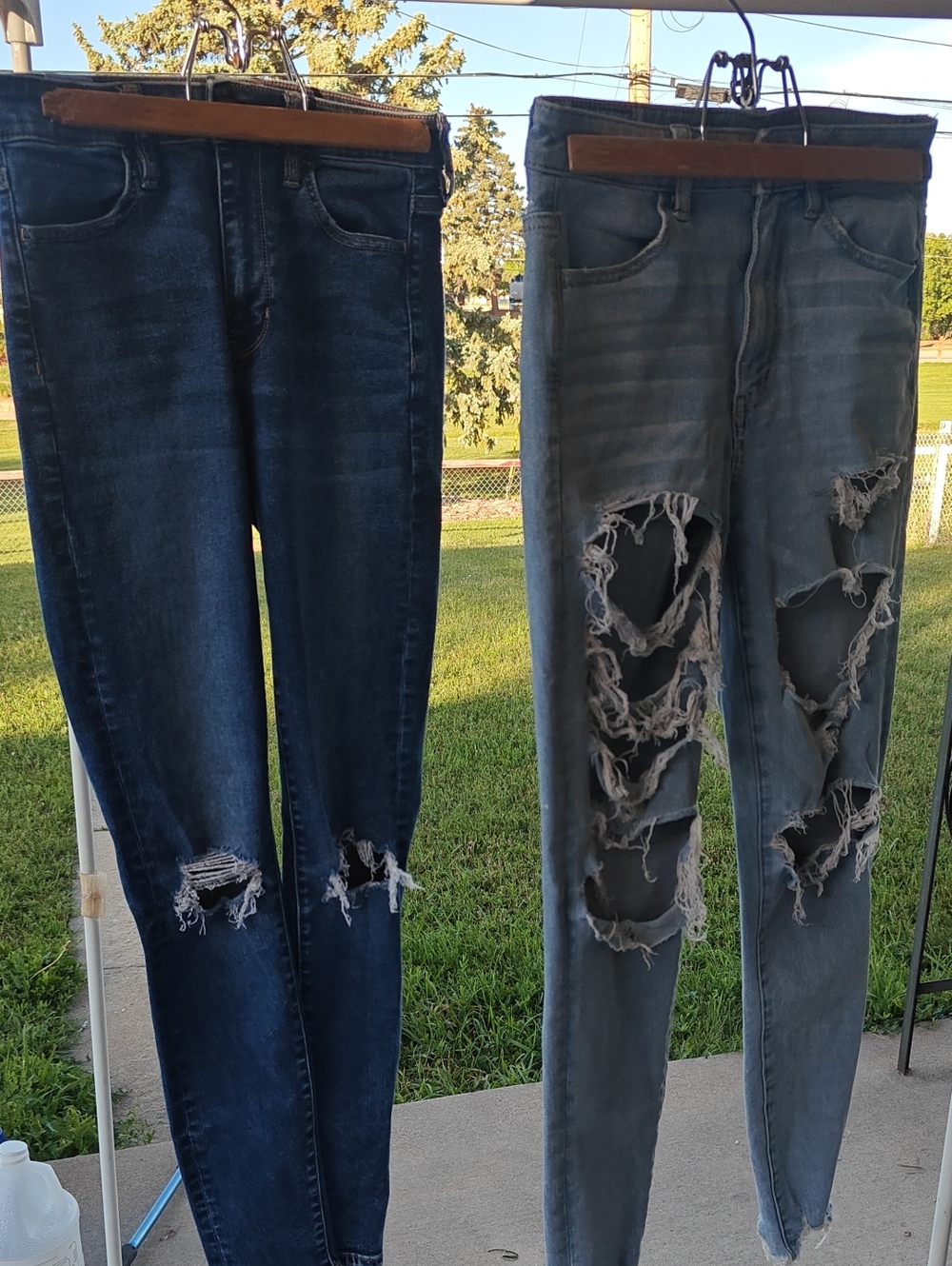 American Eagle Super High Rise Highest Rise Jeggings - Sz 4 Dark Blue & Light Bl